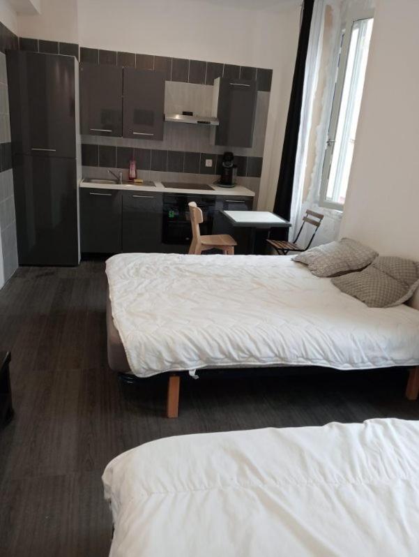300 Vieux Port Opera Apartamento *